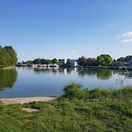 In Champagne 3* Sillery